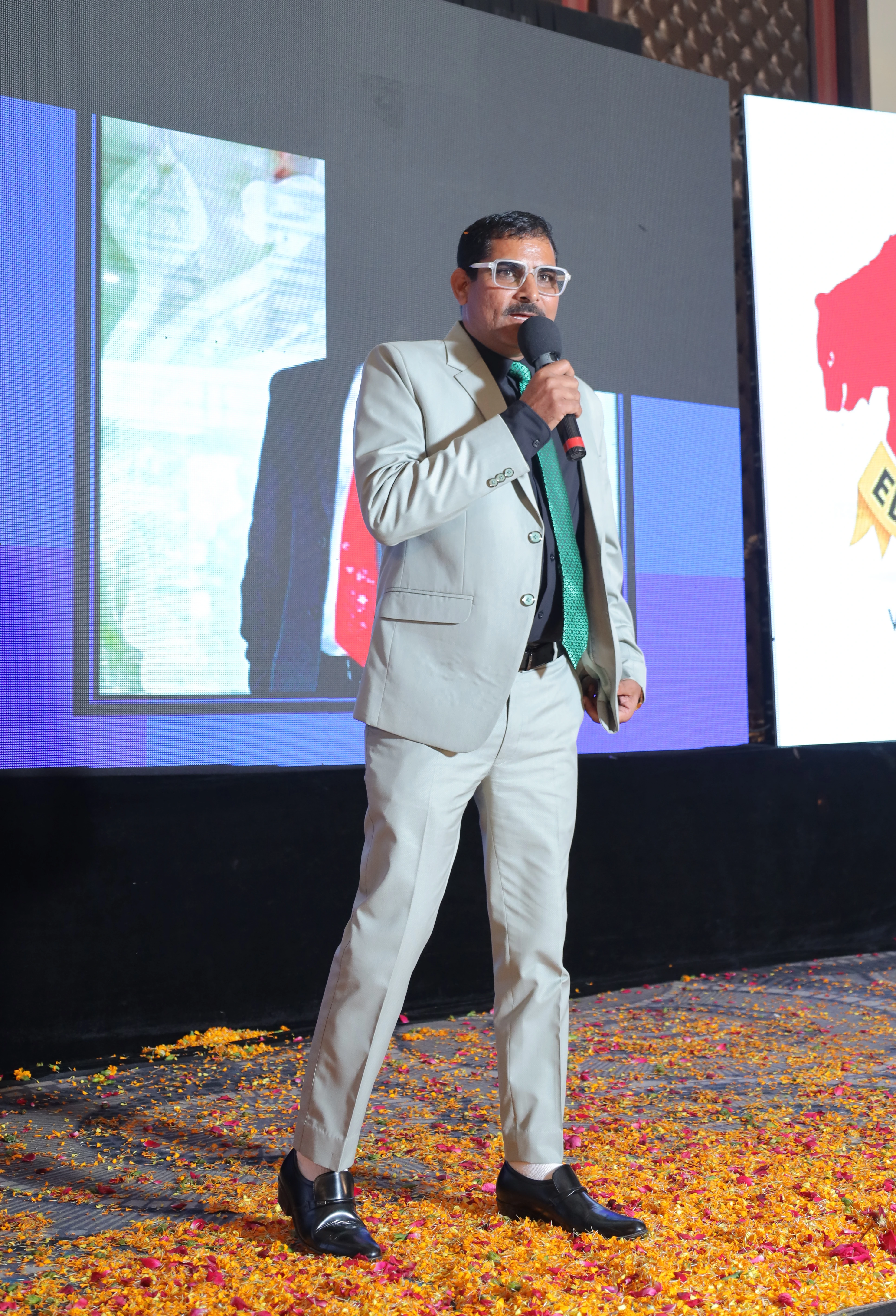 Portrait of Vikaas Bhola